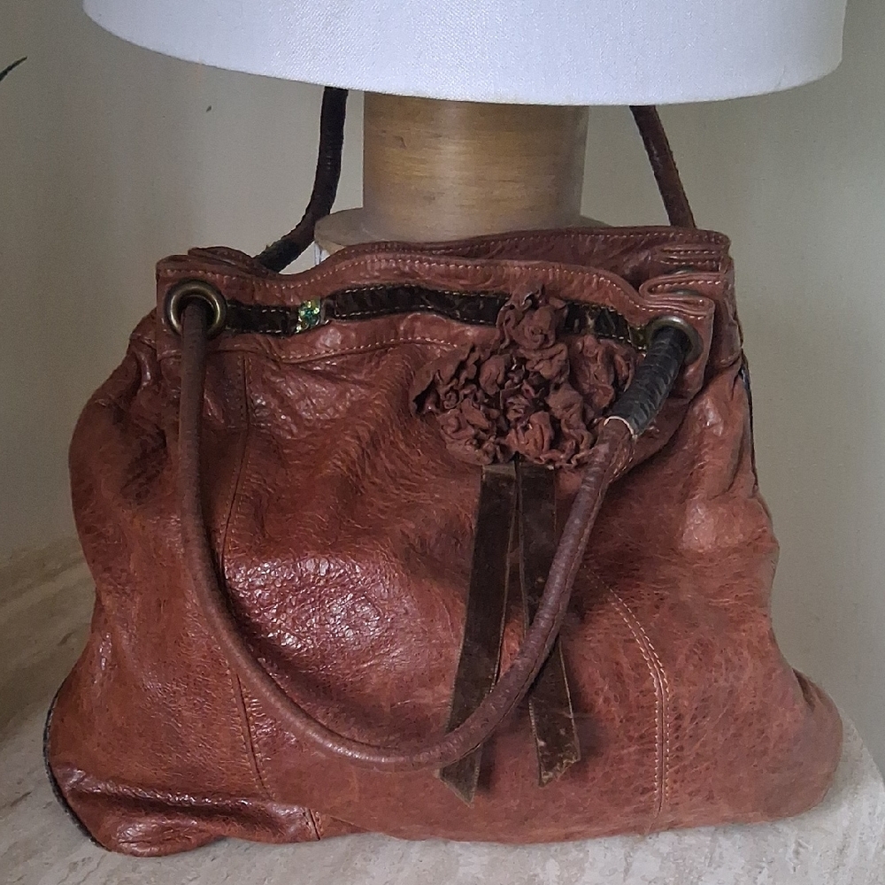 Caterina Lucchi Elegant Brown Leather Shoulder Bag